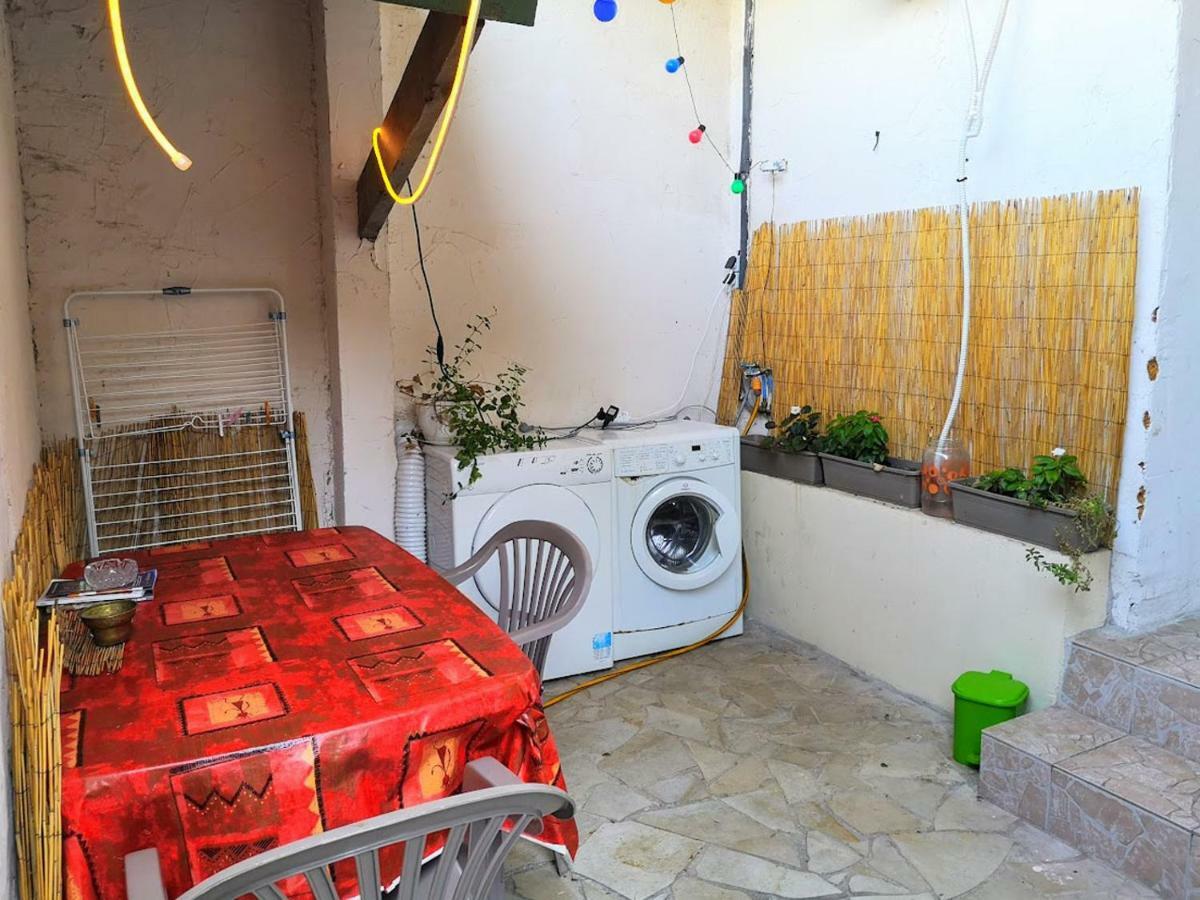 Mini Studio De 13 M2 Avec Terrasse 15 Mn Centre Nimes Hotell Eksteriør bilde